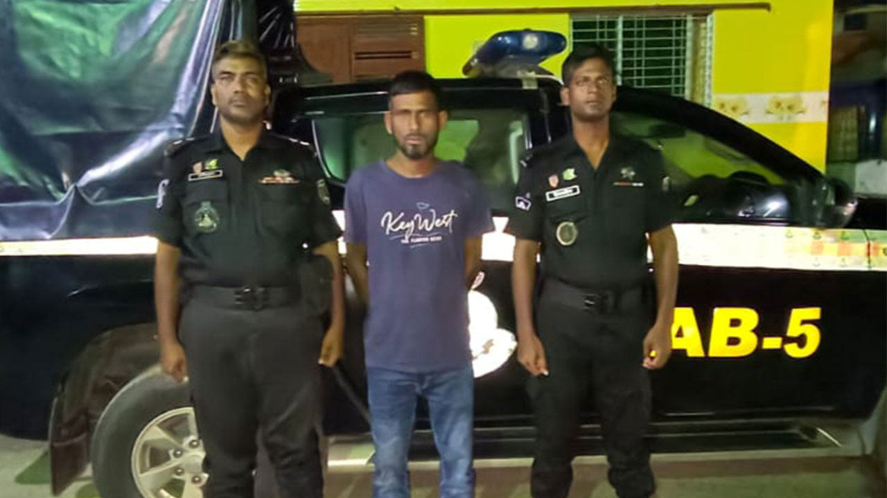 রাজশাহীতে ক্লুলেস হত্যাকাণ্ডের আসামি মাসুম গ্রেপ্তার